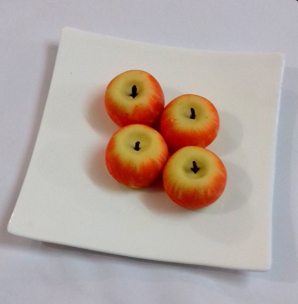 ঘরে বসেই তৈরি করুন আপেল সন্দেশ